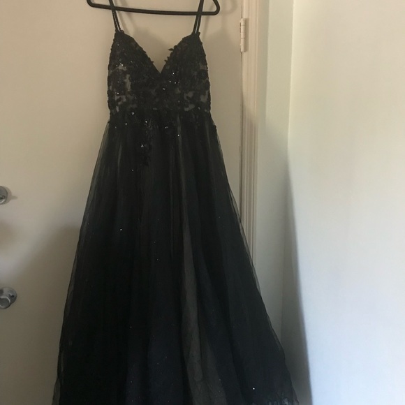 Fashion Nova evening gown for wedding or prom you pick - Picture 4 of 6